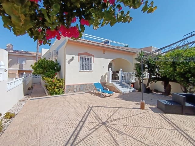 3 chambre Villa/Maison Semi-Mitoyenne à vendre à Doña Pepa, Rojales avec piscine - 245 000 € (Ref: 8944637)