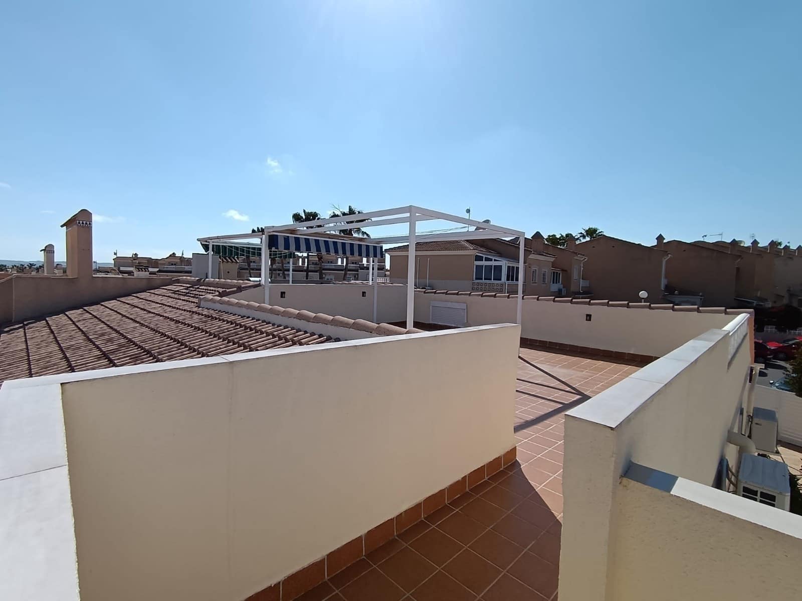 3 chambre Villa/Maison Semi-Mitoyenne à vendre à Dona Pepa avec piscine - 245 000 € (Ref: 8944637)