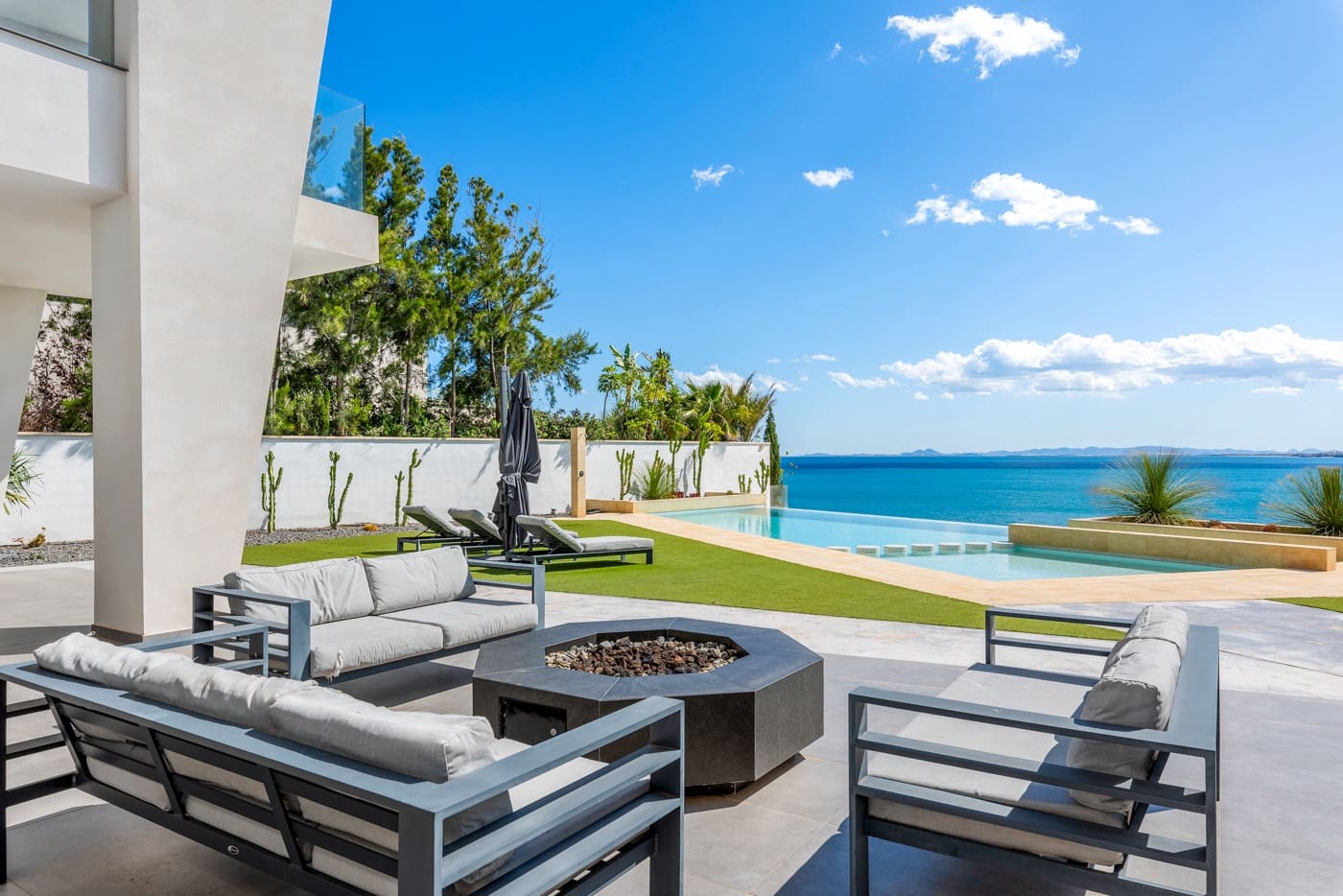 6 soveværelse Villa til salg i Cabo Roig med swimmingpool - € 4.750.000 (Ref: 8950417)