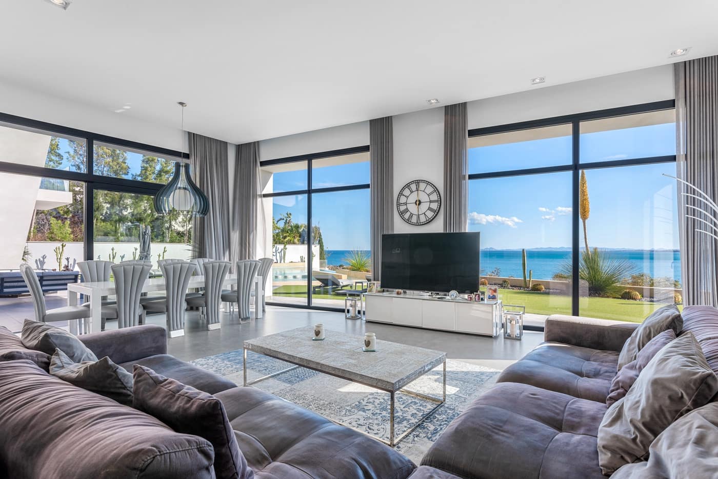 6 soveværelse Villa til salg i Cabo Roig med swimmingpool - € 4.750.000 (Ref: 8950417)