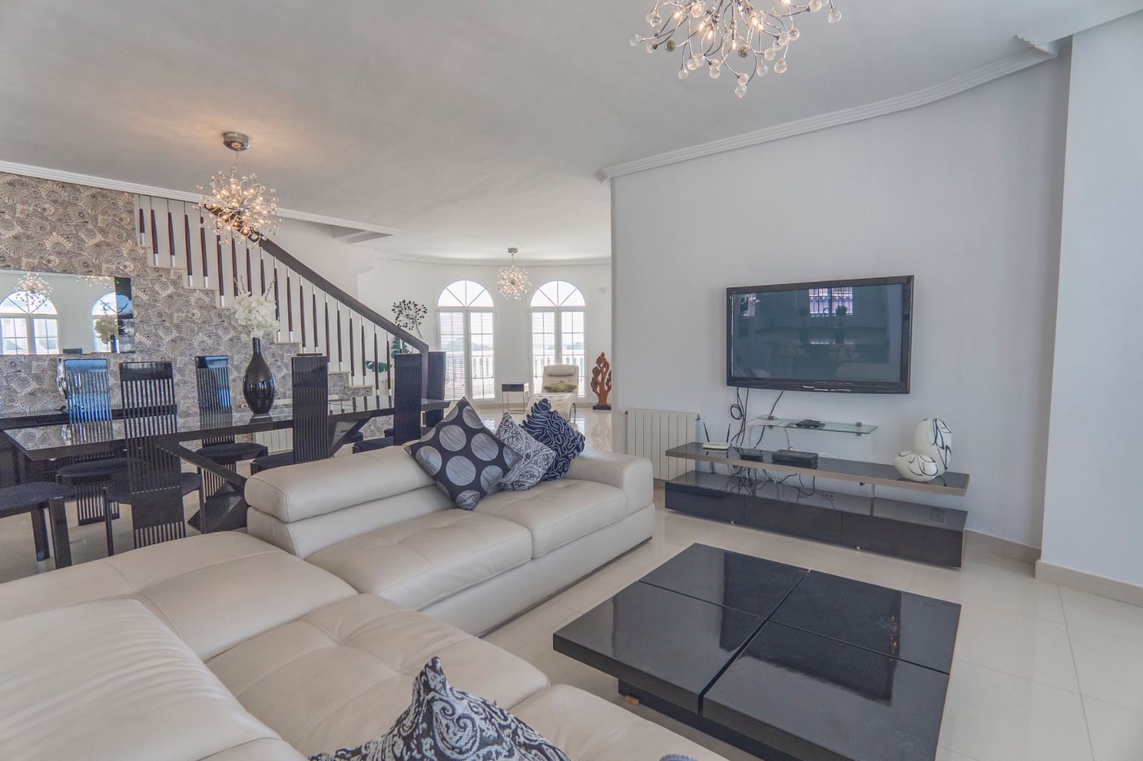 6 bedroom Villa for sale in Ciudad Quesada with pool - € 1,100,000 (Ref: 8956068)