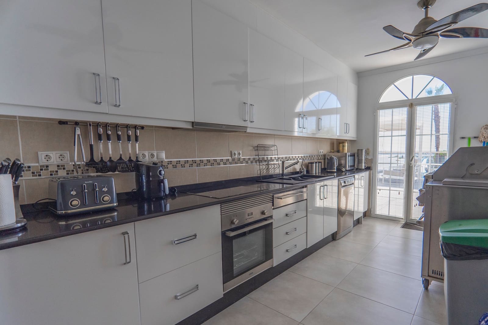 6 bedroom Villa for sale in Ciudad Quesada with pool - € 1,100,000 (Ref: 8956068)