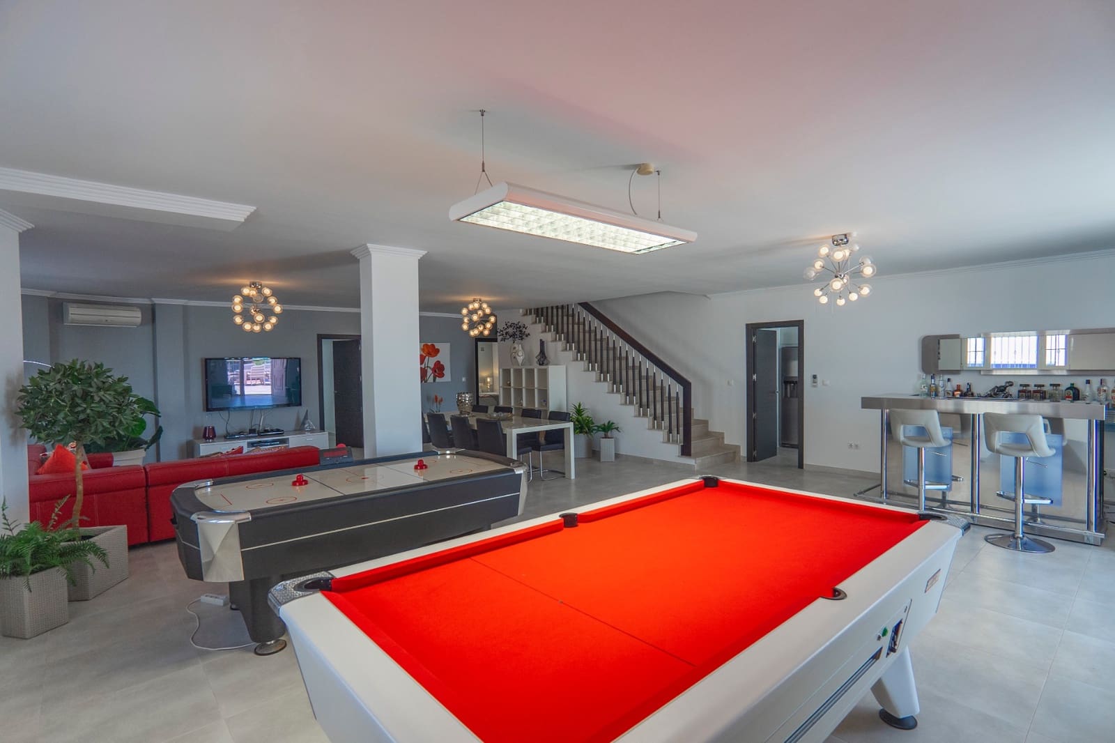 6 bedroom Villa for sale in Ciudad Quesada with pool - € 1,100,000 (Ref: 8956068)