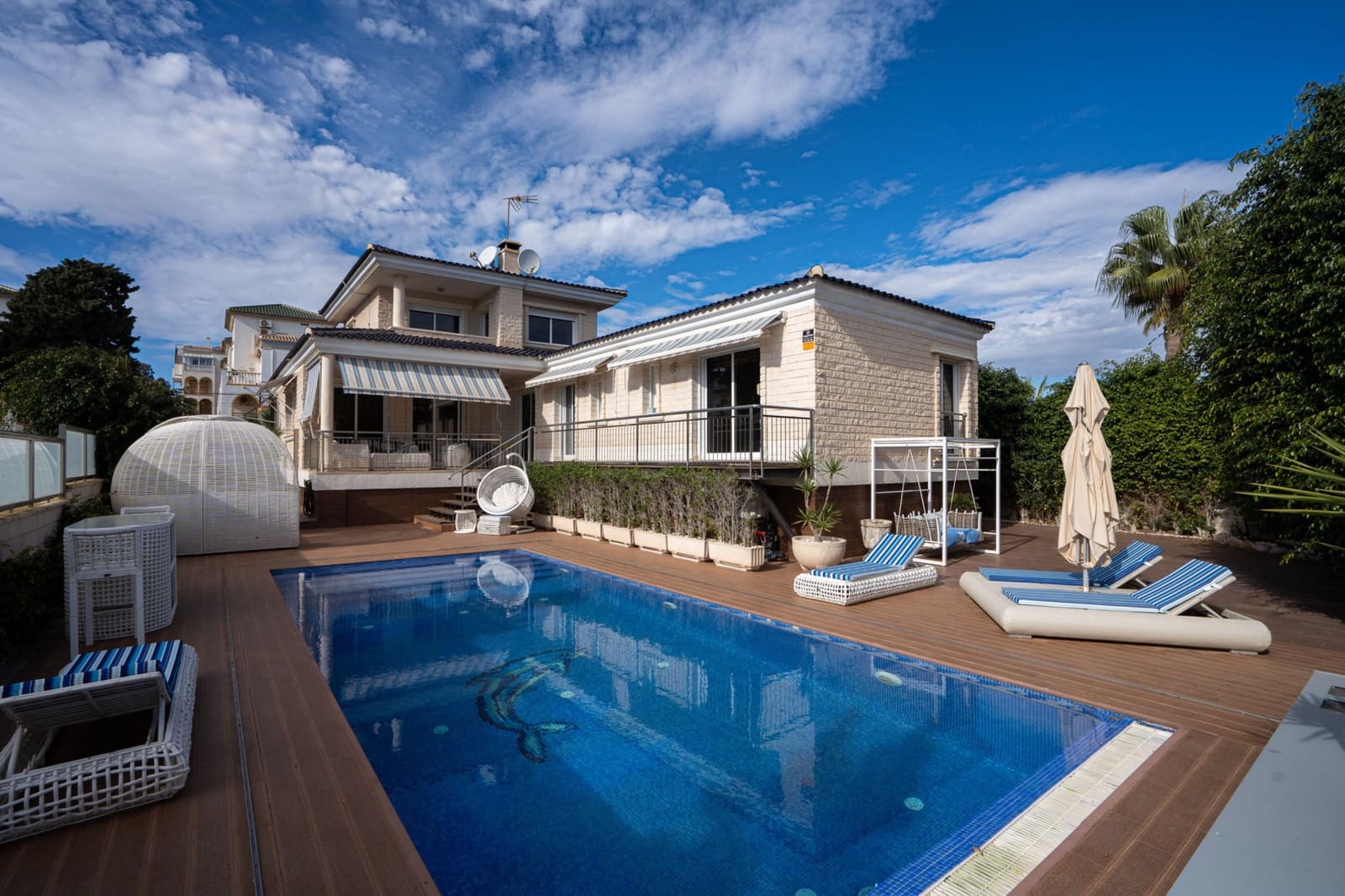 5 bedroom Villa for sale in La Mata with pool - € 1,170,000 (Ref: 8960440)