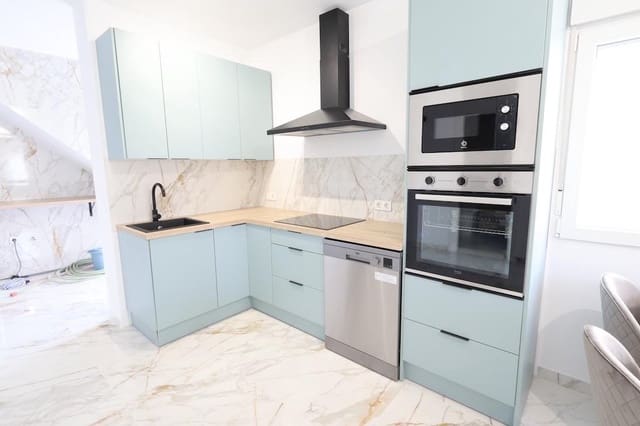 3 camera da letto Casa in vendita in San Luis, Torrevieja con garage - 230.000 € (Rif: 8994470)