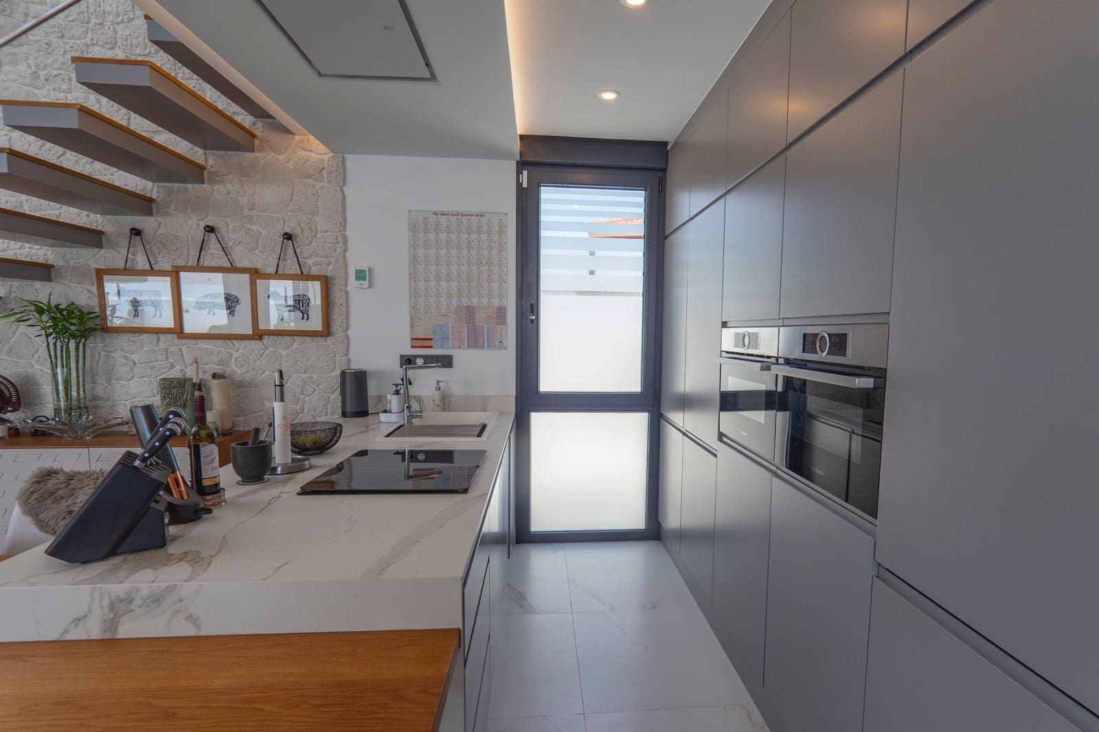 4 bedroom Villa for sale in Ciudad Quesada with pool - € 975,000 (Ref: 9000305)