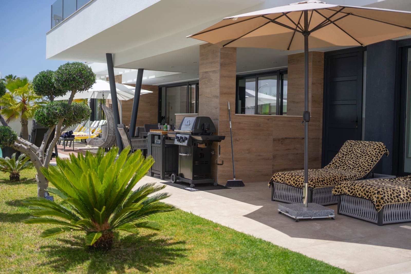 4 bedroom Villa for sale in Ciudad Quesada with pool - € 975,000 (Ref: 9000305)