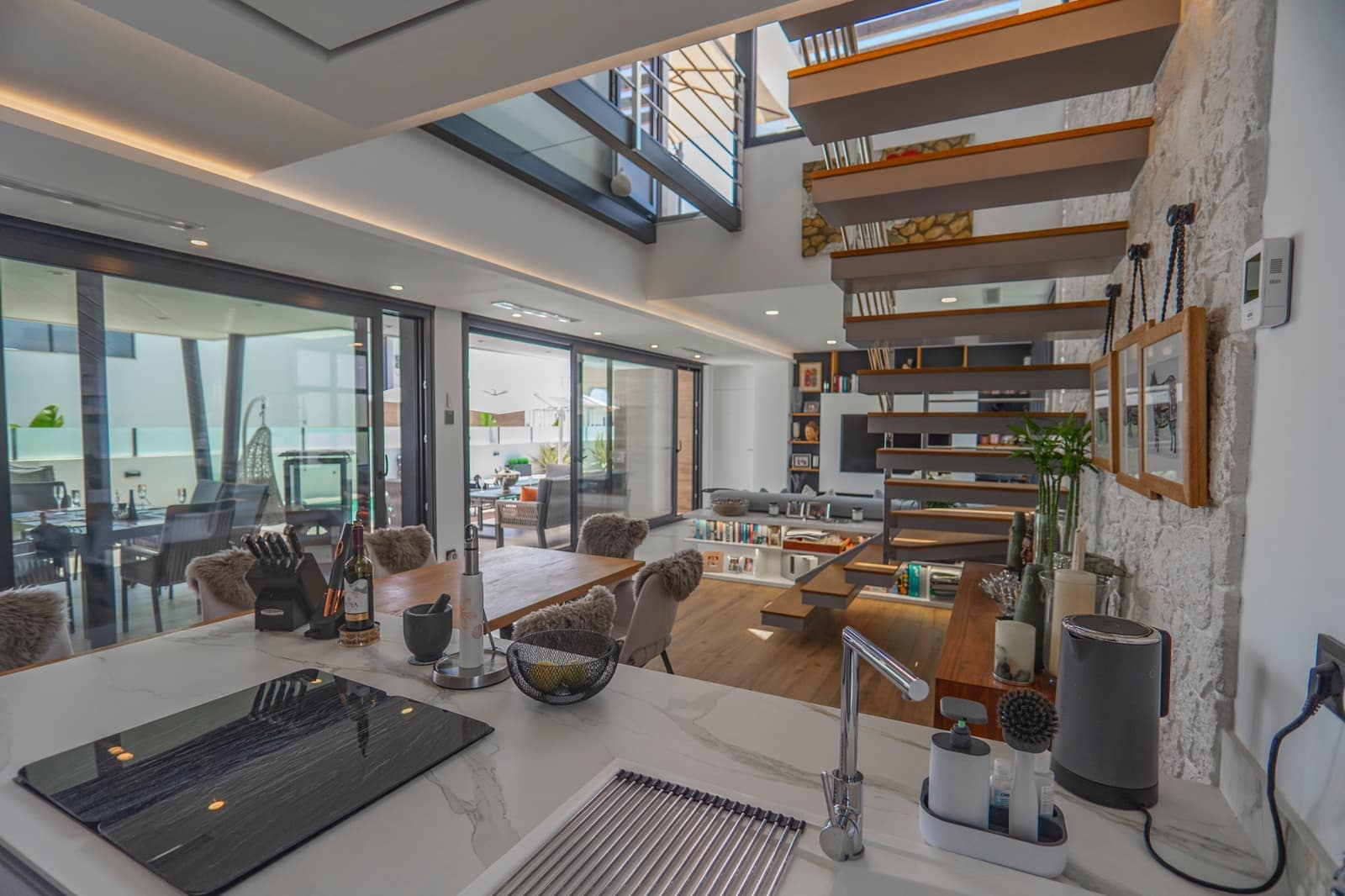 4 bedroom Villa for sale in Ciudad Quesada with pool - € 975,000 (Ref: 9000305)