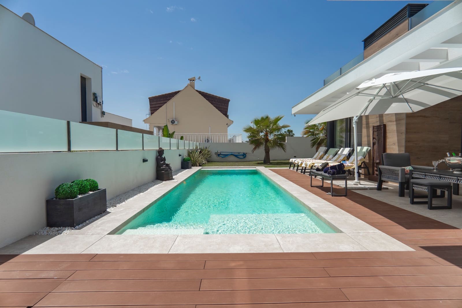 4 bedroom Villa for sale in Ciudad Quesada with pool - € 975,000 (Ref: 9000305)