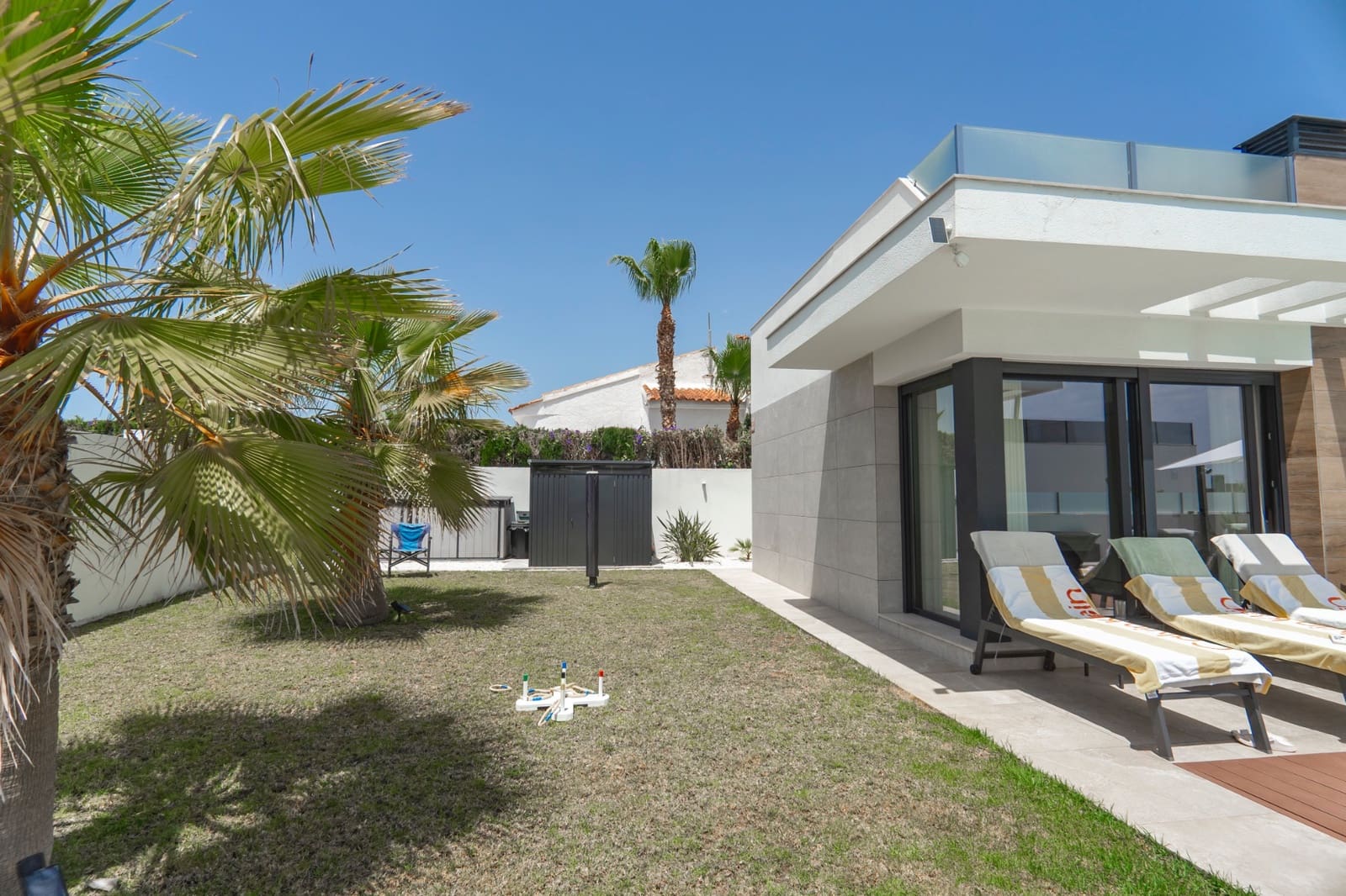 4 bedroom Villa for sale in Ciudad Quesada with pool - € 975,000 (Ref: 9000305)