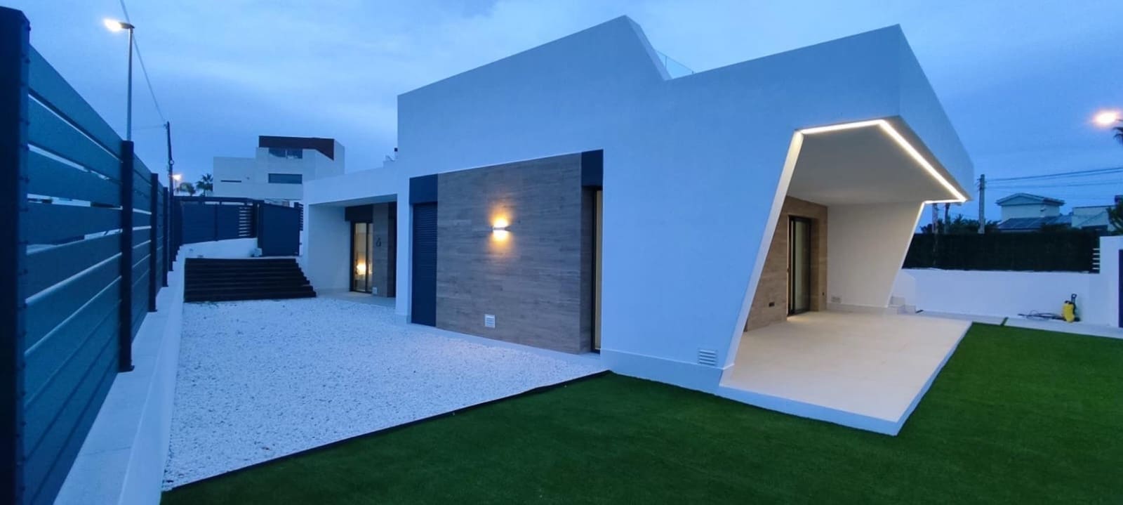 3 quarto Moradia para venda em Ciudad Quesada com piscina - 690 000 € (Ref: 9041369)