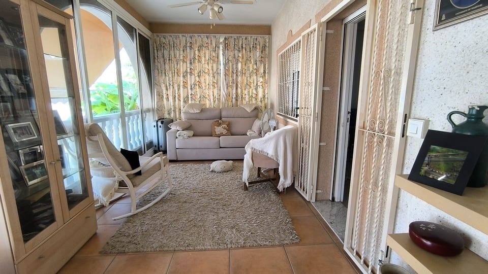 3 camera da letto Villa in vendita in Pueblo Bravo con piscina - 450.000 € (Rif: 9043834)