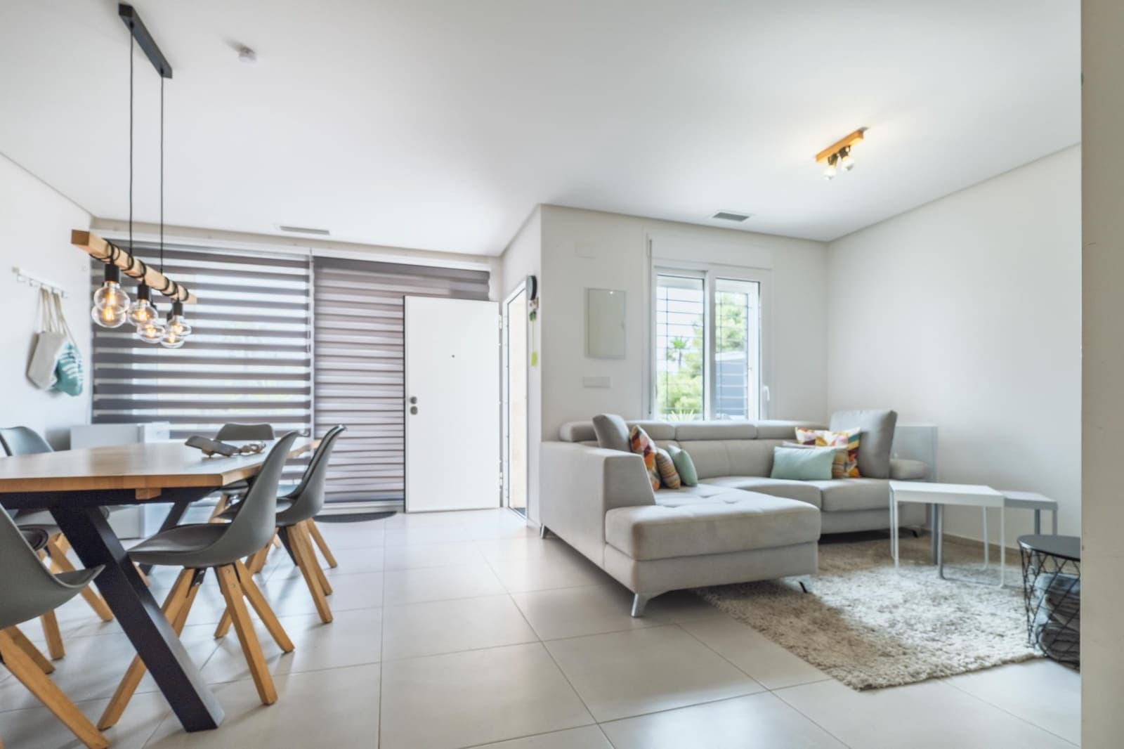 3 soveværelse Semi-Rækkehus til salg i Aguas Nuevas med swimmingpool - € 299.900 (Ref: 9060204)