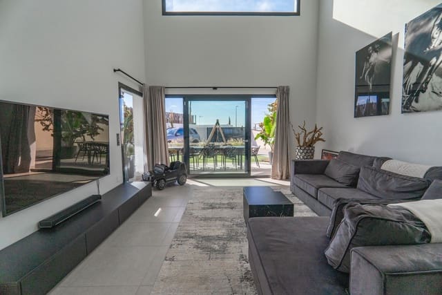 4 soveværelse Villa til salg i Ciudad Quesada, Rojales med swimmingpool - € 699.950 (Ref: 9073969)