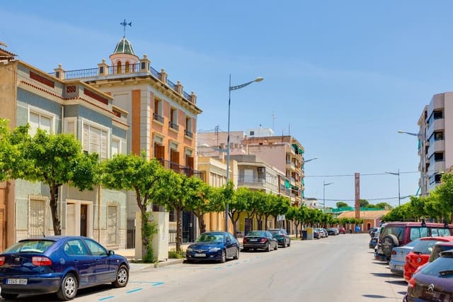 12 soveværelse Villa til salg i Callosa de Segura med swimmingpool garage - € 1.065.000 (Ref: 9077775)