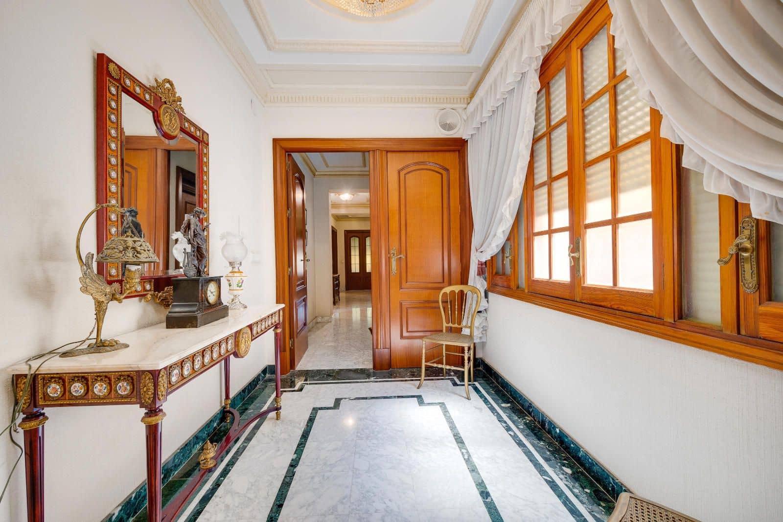 12 soveværelse Villa til salg i Callosa de Segura med swimmingpool garage - € 1.065.000 (Ref: 9077775)