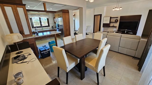 4 chambre Villa/Maison à vendre à Doña Pepa, Rojales avec piscine - 565 000 € (Ref: 9091936)