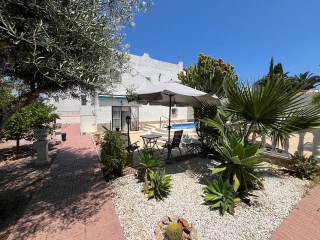 3 slaapkamer Villa te koop in Blue Lagoon met zwembad garage - € 359.000 (Ref: 9104673)