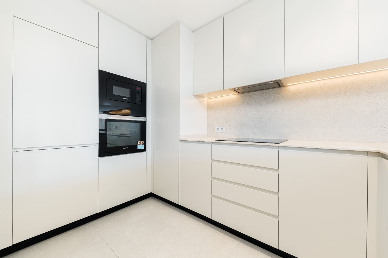 Apartamento de 3 habitaciones en Torrevieja en venta con garaje - 319.000 € (Ref: 9104674)