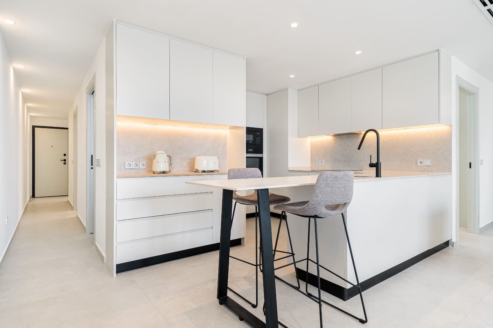 Apartamento de 3 habitaciones en Torrevieja en venta con garaje - 319.000 € (Ref: 9104674)