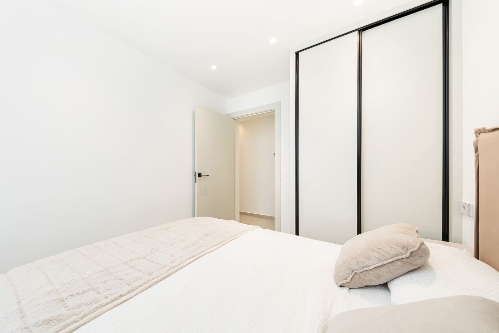 Apartamento de 3 habitaciones en Torrevieja en venta con garaje - 319.000 € (Ref: 9104674)