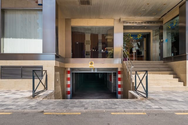 Apartamento de 3 habitaciones en Torrevieja en venta con garaje - 319.000 € (Ref: 9104674)