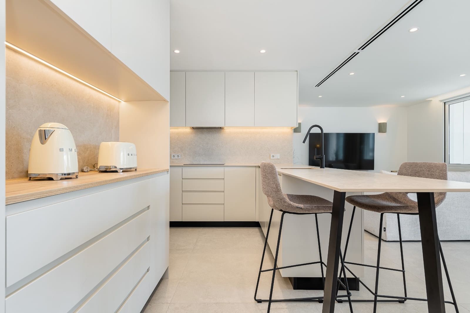 Apartamento de 3 habitaciones en Torrevieja en venta con garaje - 319.000 € (Ref: 9104674)