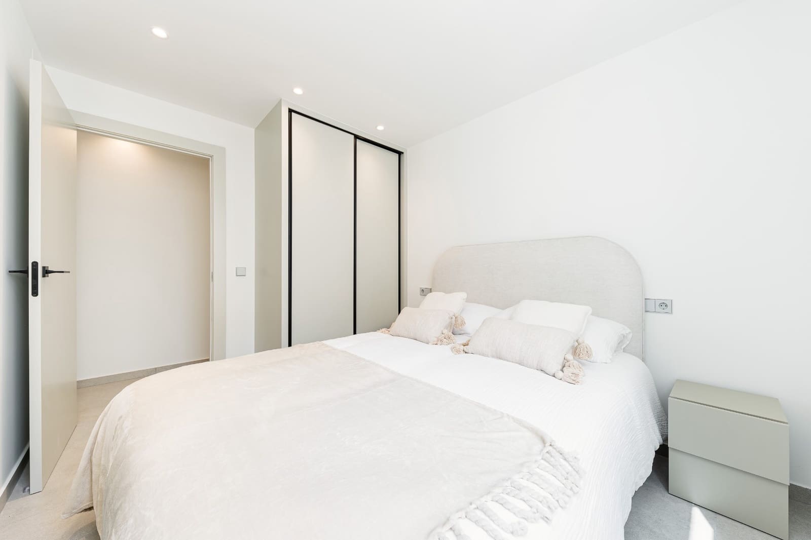 Apartamento de 3 habitaciones en Torrevieja en venta con garaje - 319.000 € (Ref: 9104674)