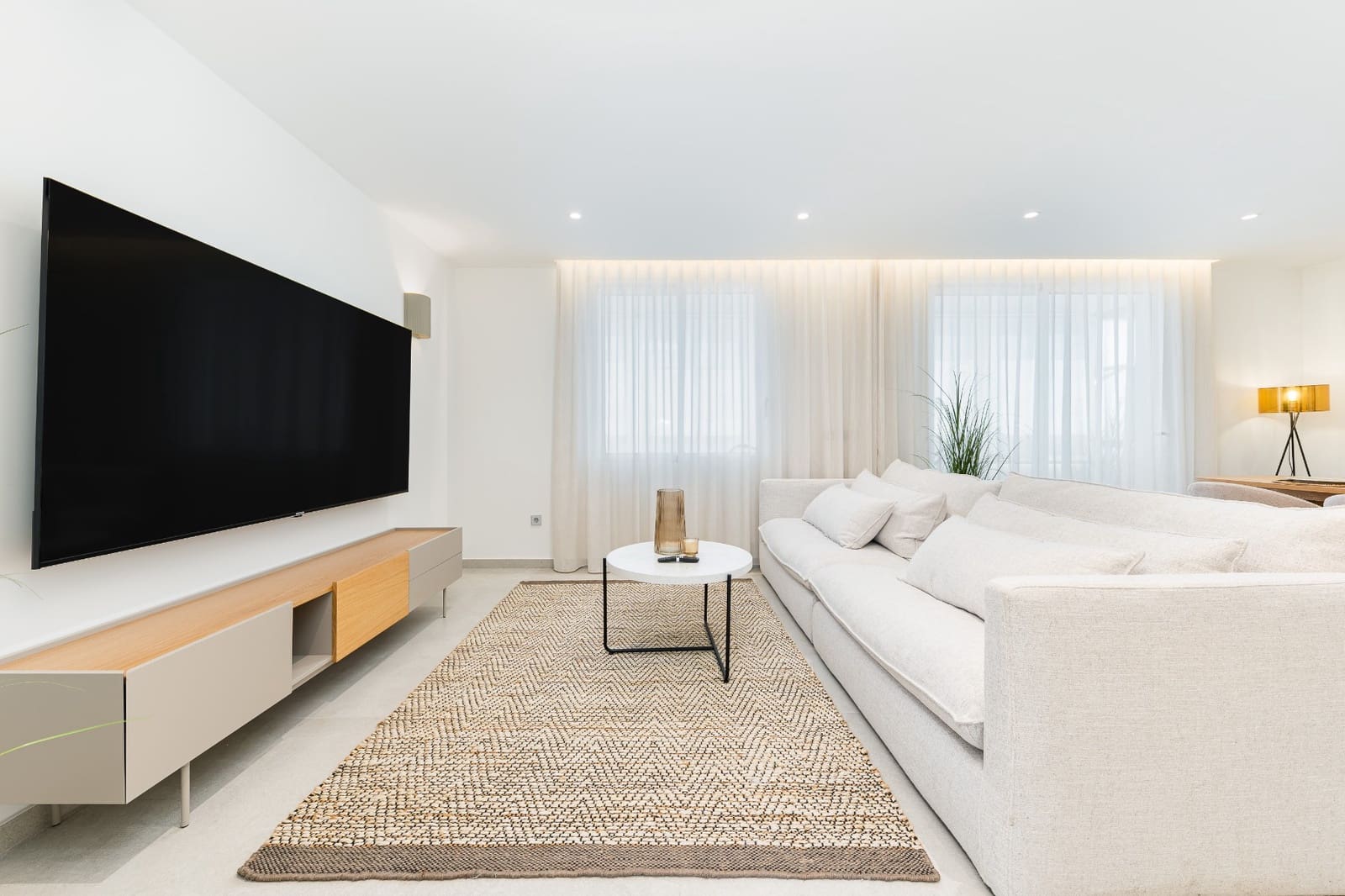 Apartamento de 3 habitaciones en Torrevieja en venta con garaje - 319.000 € (Ref: 9104674)