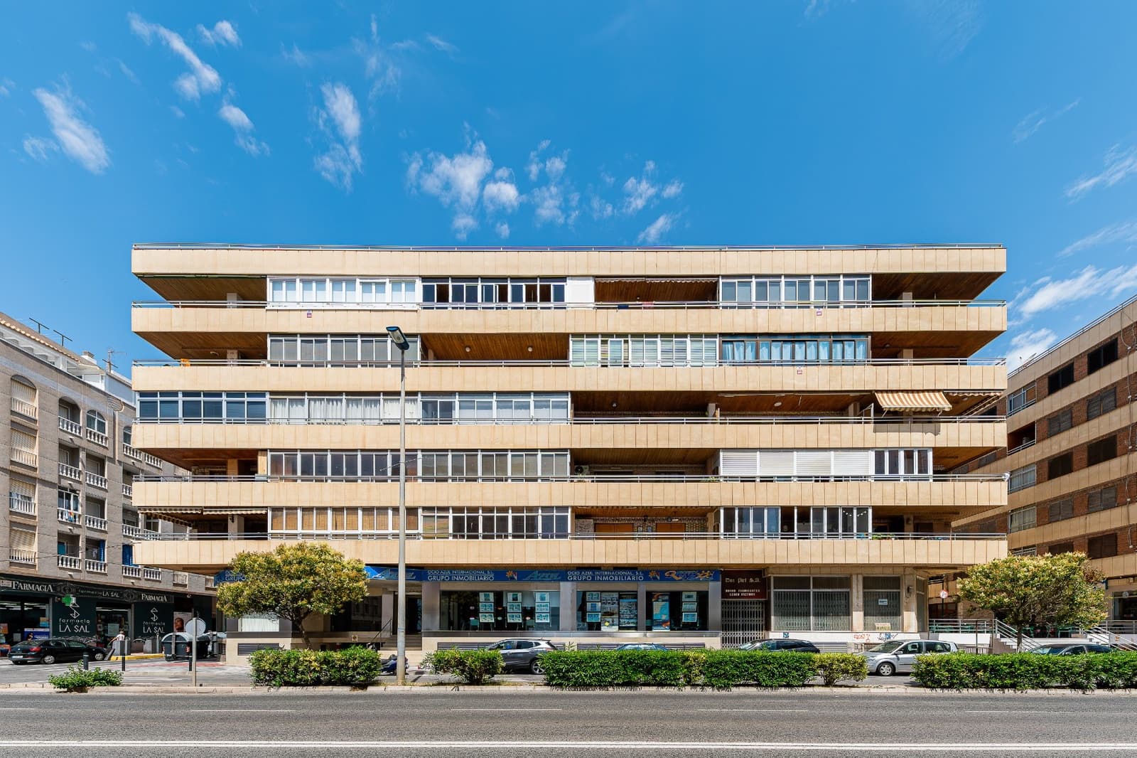 Apartamento de 3 habitaciones en Torrevieja en venta con garaje - 319.000 € (Ref: 9104674)