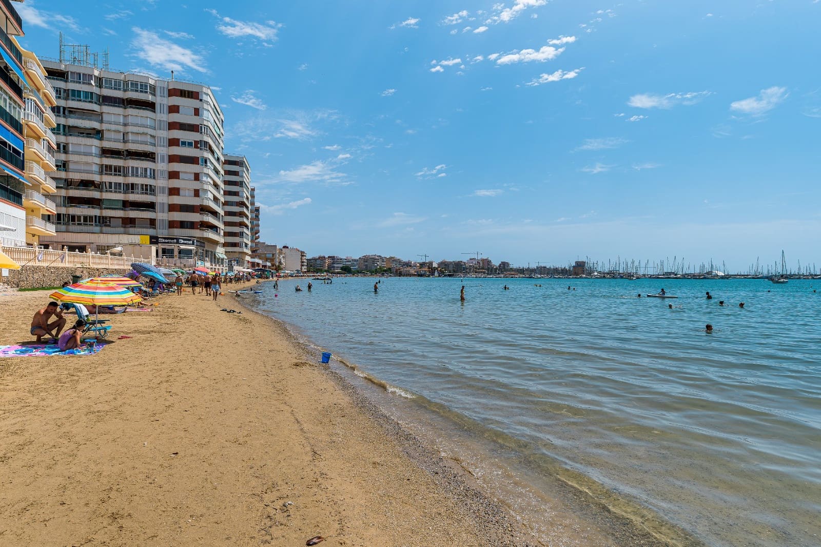 Apartamento de 3 habitaciones en Torrevieja en venta con garaje - 319.000 € (Ref: 9104674)