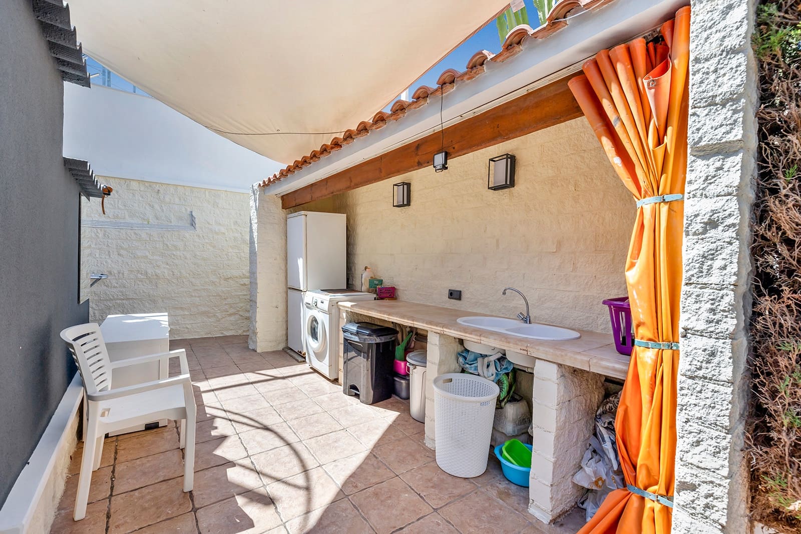 Chalet de 4 habitaciones en Rocio del Mar en venta - 735.000 € (Ref: 9111049)