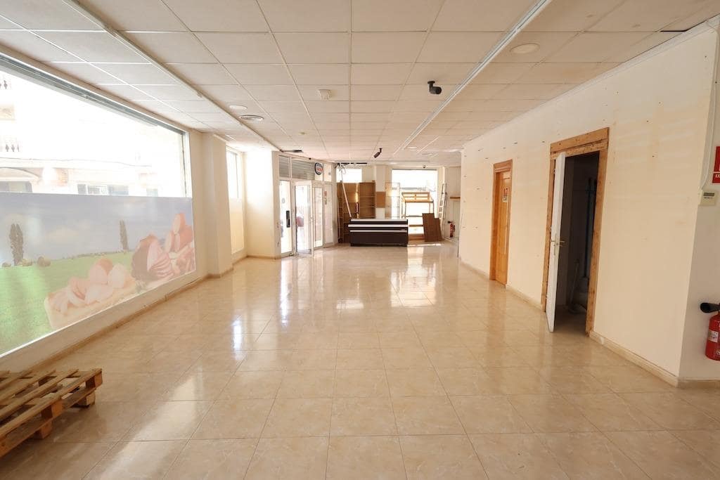 Commercieel te koop in Torrevieja - € 250.000 (Ref: 9115876)