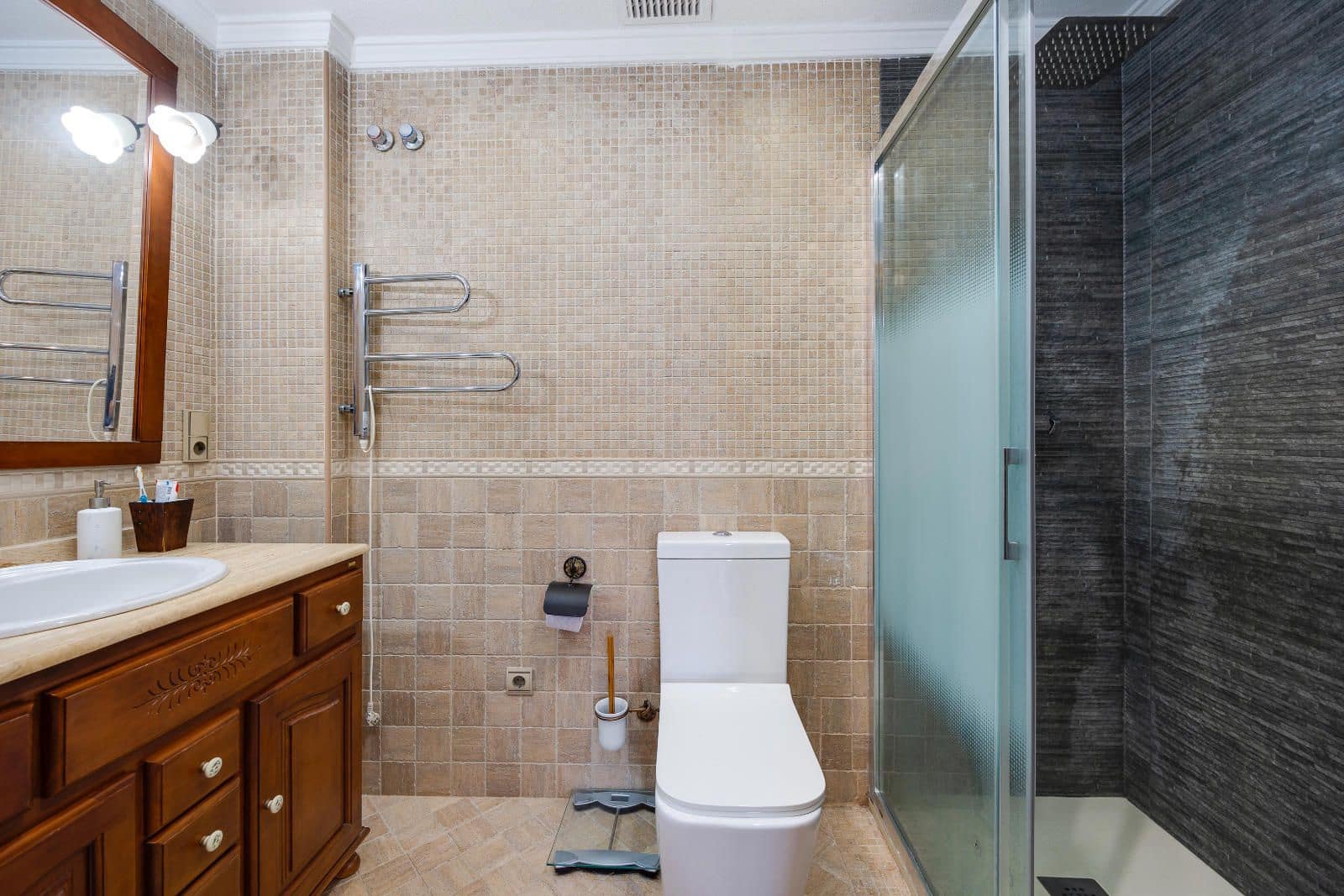 3 bedroom Apartment for sale in Torrevieja with pool - € 249,969 (Ref: 9142696)