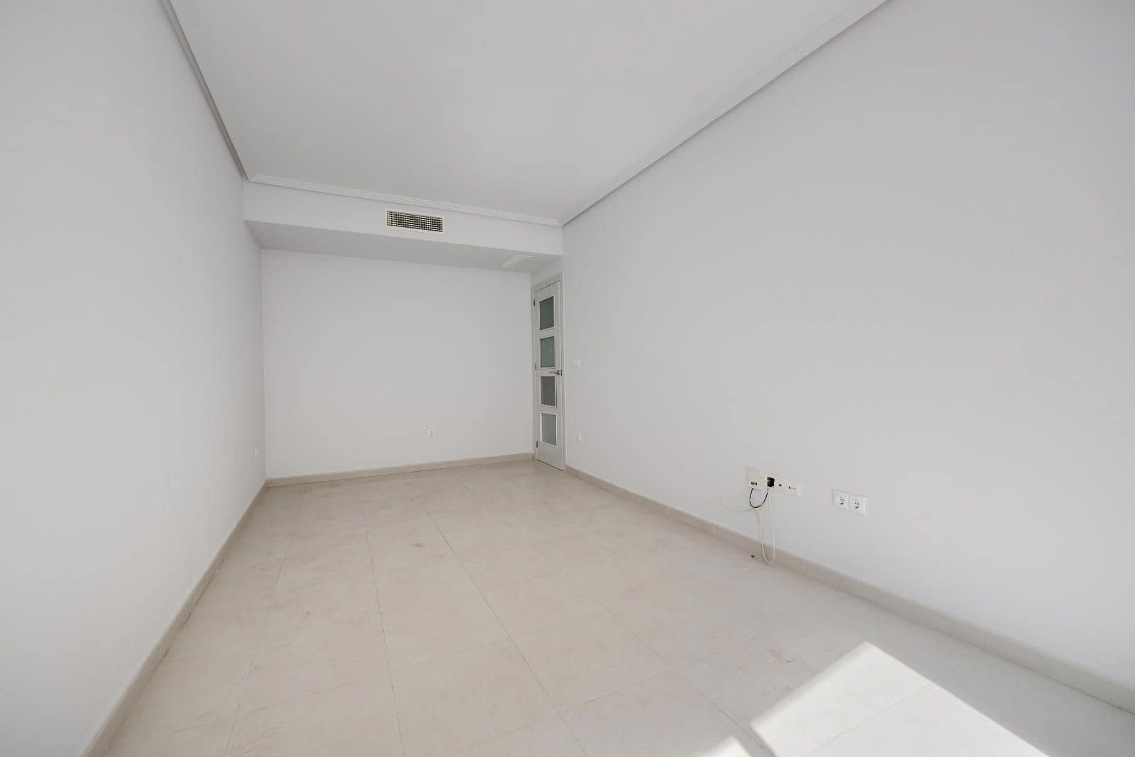 Apartamento de 3 habitaciones en Torrevieja en venta - 178.995 € (Ref: 9156402)