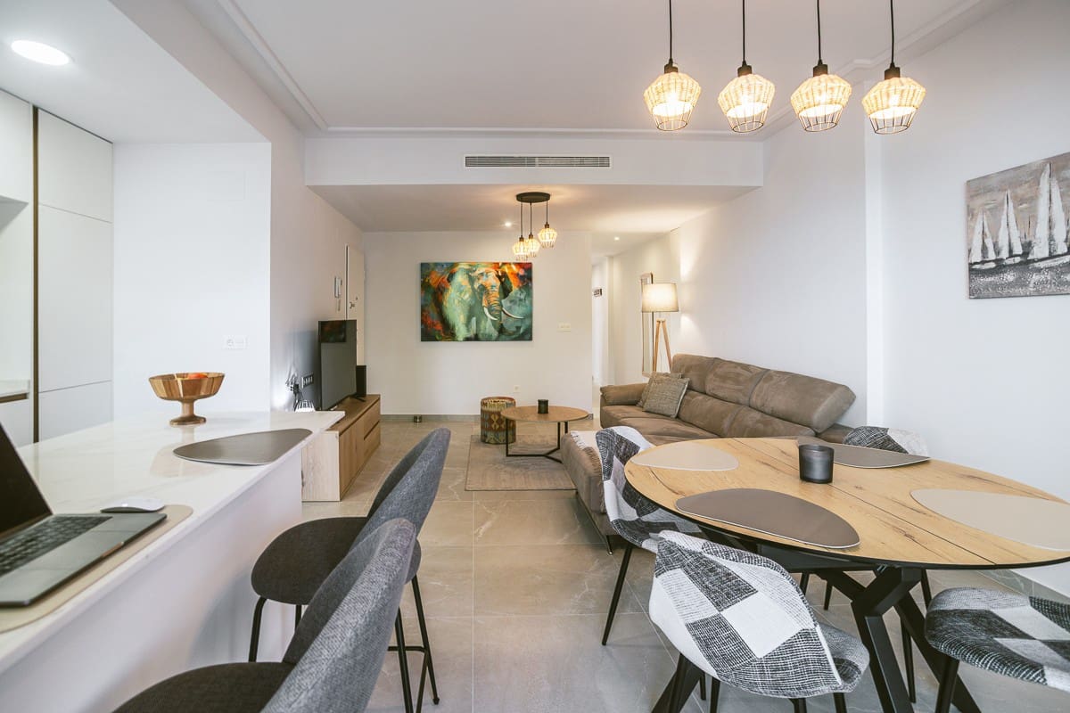 2 bedroom Apartment for sale in Torrevieja with pool garage - € 279,000 (Ref: 9165607)