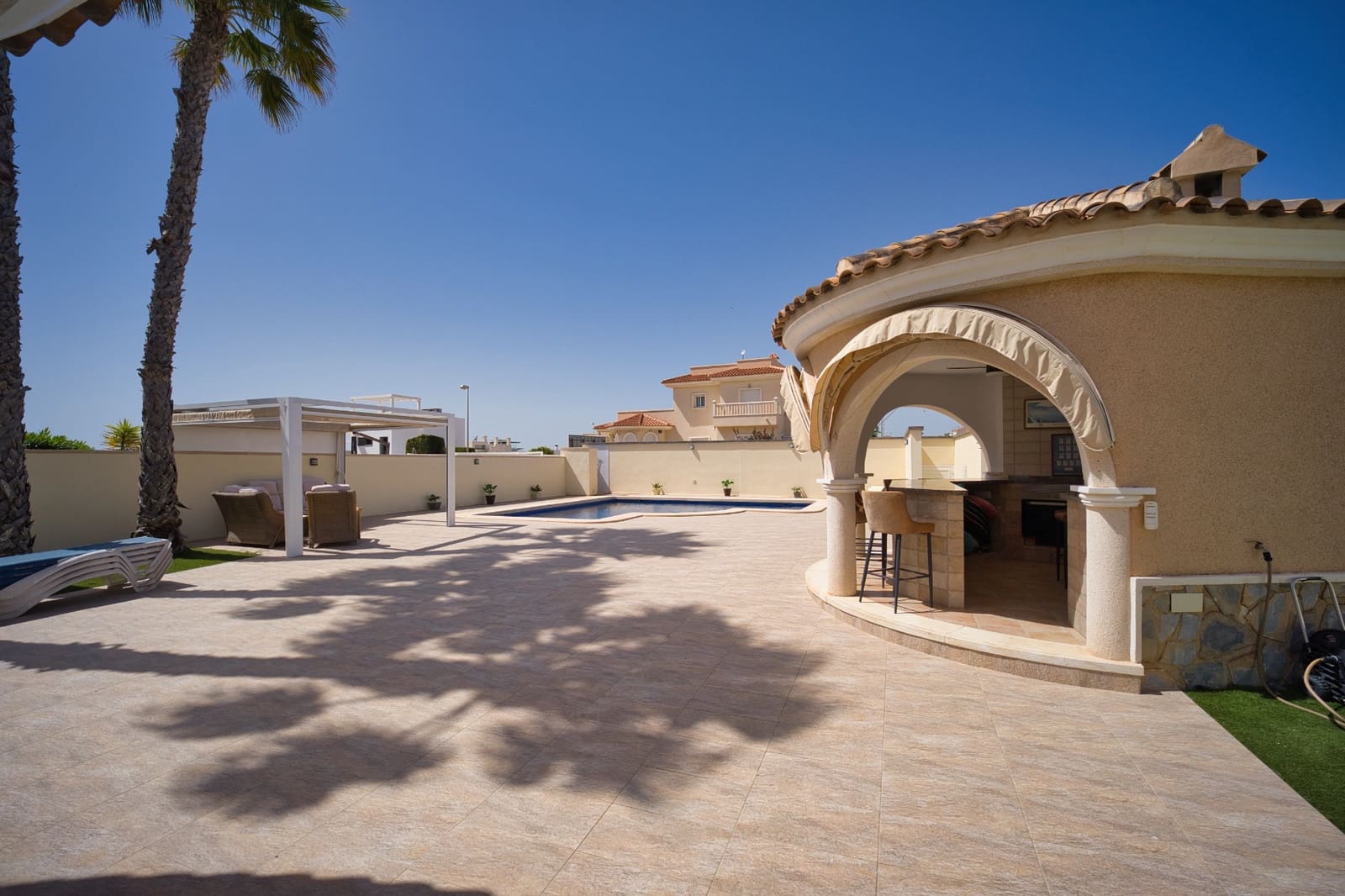 4 soveværelse Villa til salg i Ciudad Quesada med swimmingpool - € 645.950 (Ref: 9167385)
