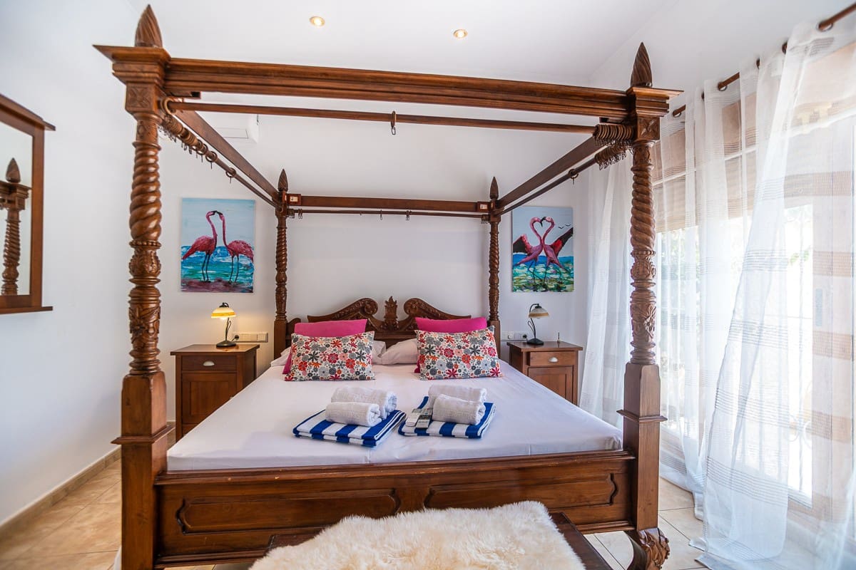 3 Zimmer Villa zu verkaufen in La Siesta mit Pool - 535.000 € (Ref: 9177186)