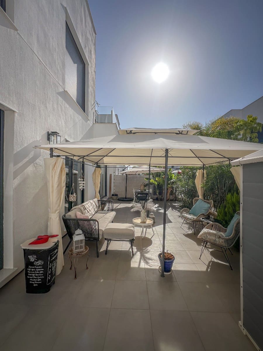 3 bedroom Apartment for sale in San Javier with pool - € 299,900 (Ref: 9177254)