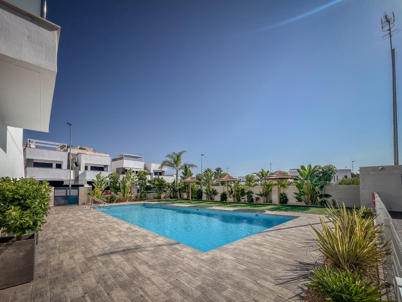 3 bedroom Apartment for sale in San Javier with pool - € 299,900 (Ref: 9177254)