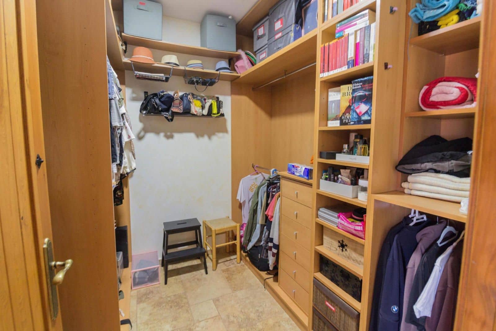 8 soveværelse Villa til salg i Redovan med swimmingpool garage - € 399.969 (Ref: 9180852)