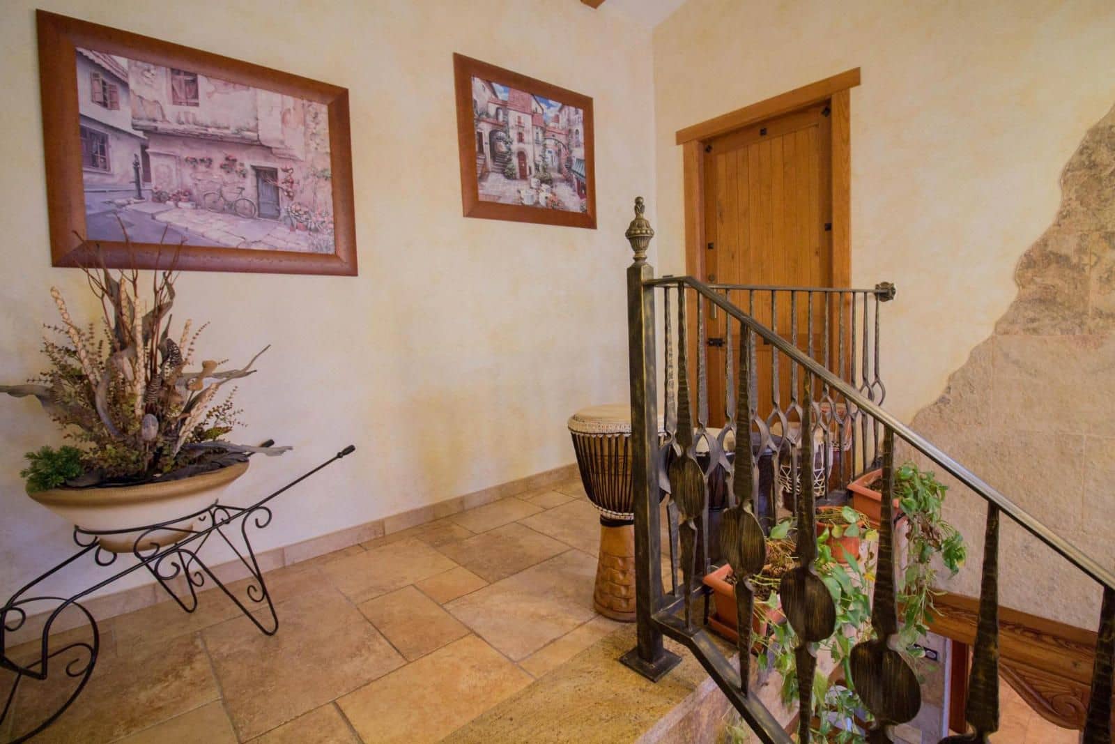 8 soveværelse Villa til salg i Redovan med swimmingpool garage - € 399.969 (Ref: 9180852)