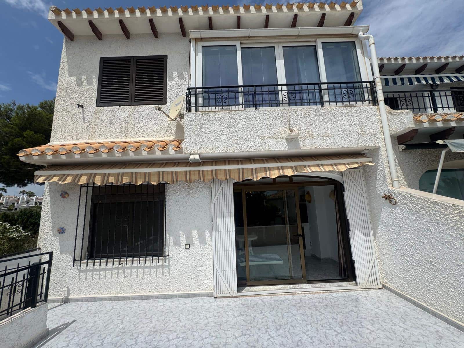 3 soverom Leilighet til salgs i Cabo Roig med garasje - € 239 900 (Ref: 9195563)