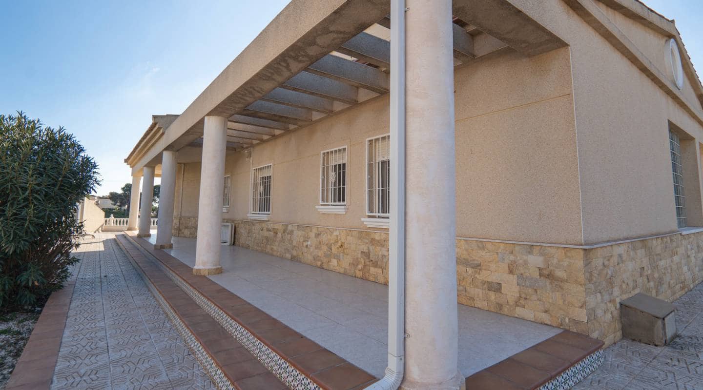 4 camera da letto Villa in vendita in Ciudad Quesada con piscina garage - 445.000 € (Rif: 9208091)