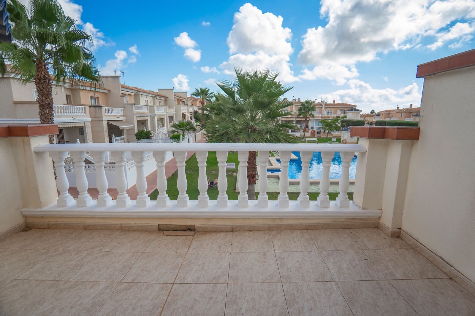 3 quarto Casa em Banda para venda em Dona Pepa com piscina - 249 950 € (Ref: 9221424)