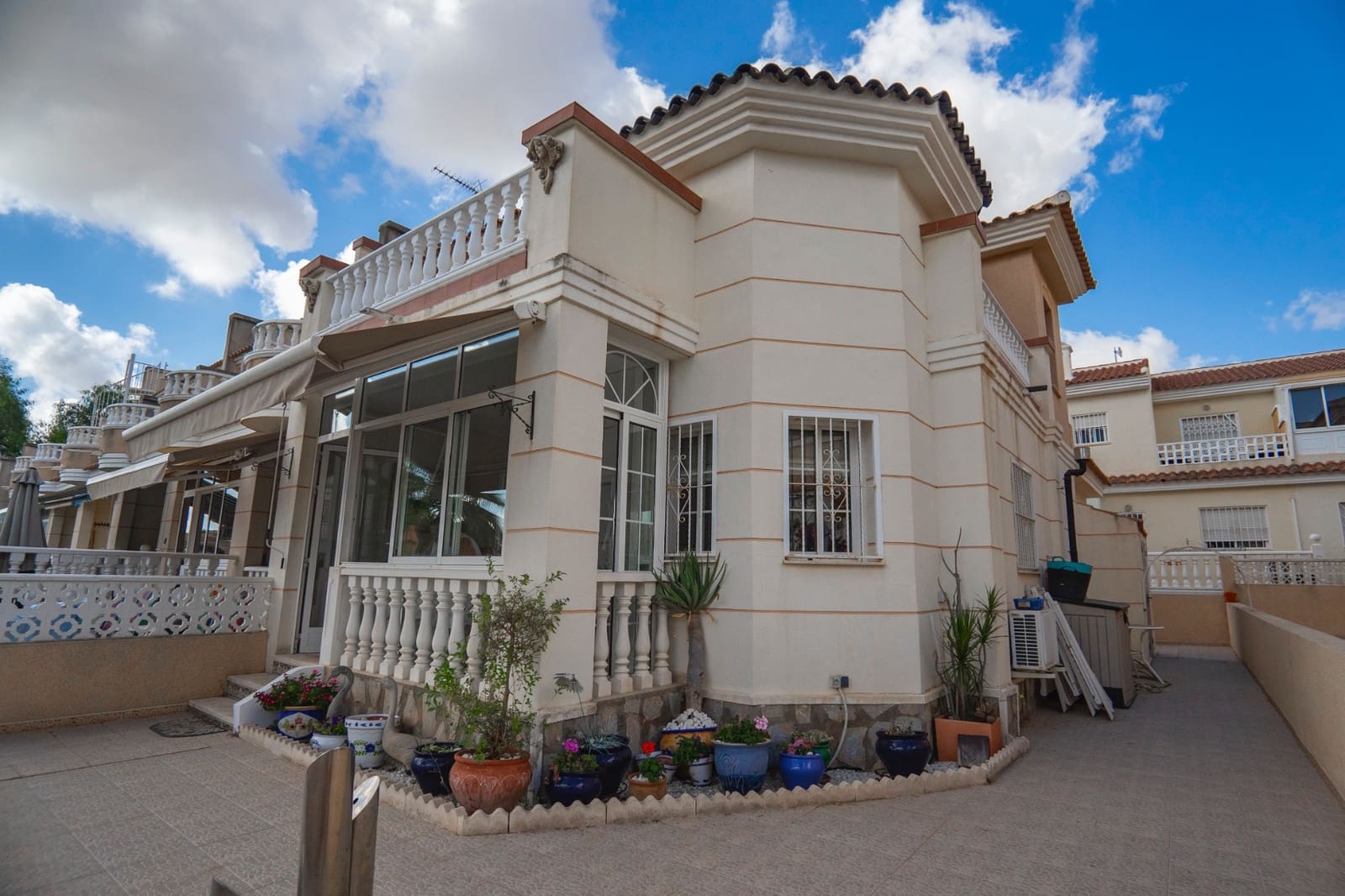 3 quarto Casa em Banda para venda em Dona Pepa com piscina - 249 950 € (Ref: 9221424)