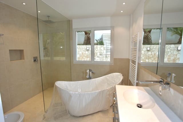 4 slaapkamer Villa te koop in Calvià met zwembad garage - € 2.975.000 (Ref: 9226208)