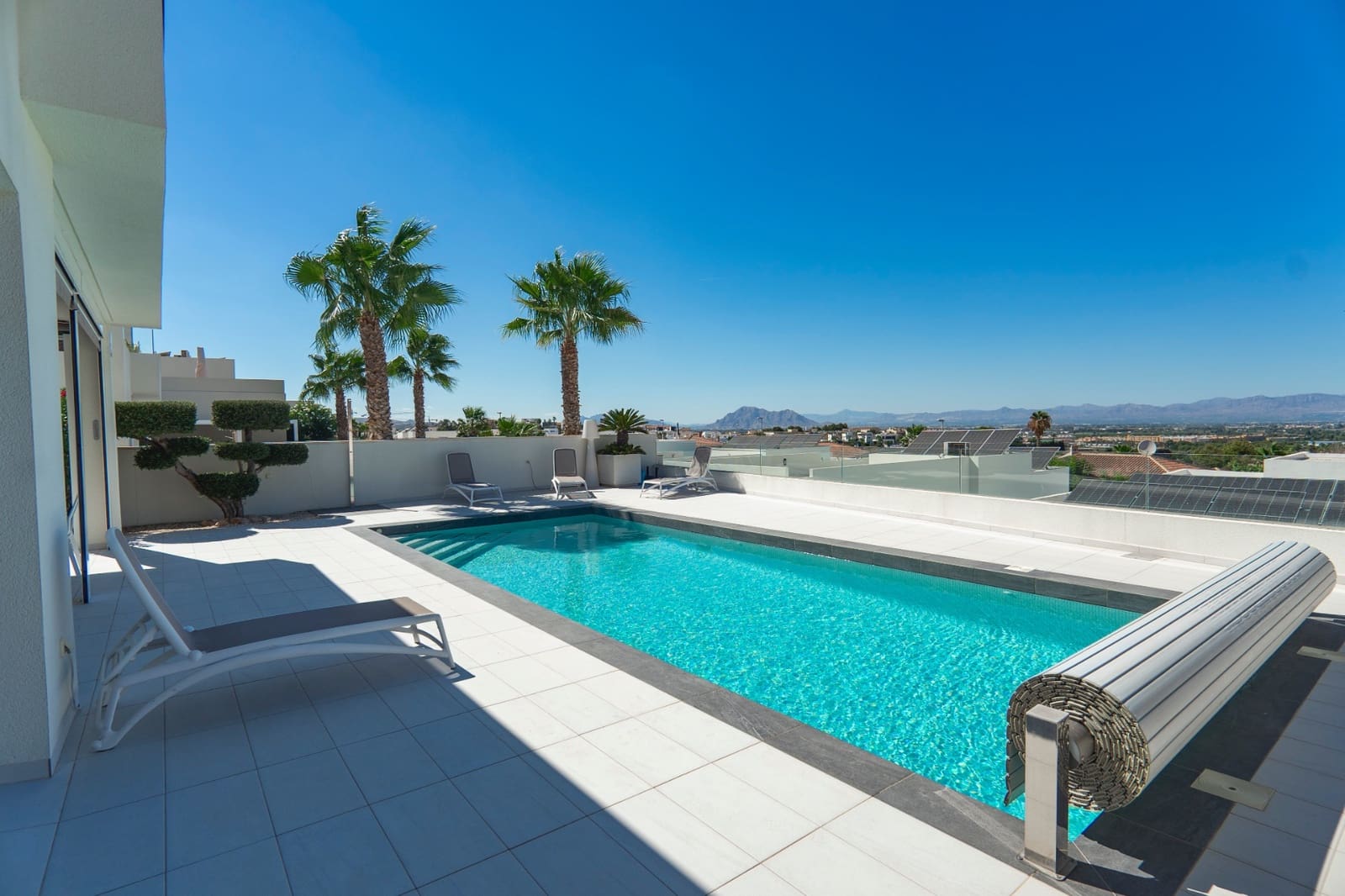 4 bedroom Villa for sale in Ciudad Quesada with pool - € 675,000 (Ref: 9227297)