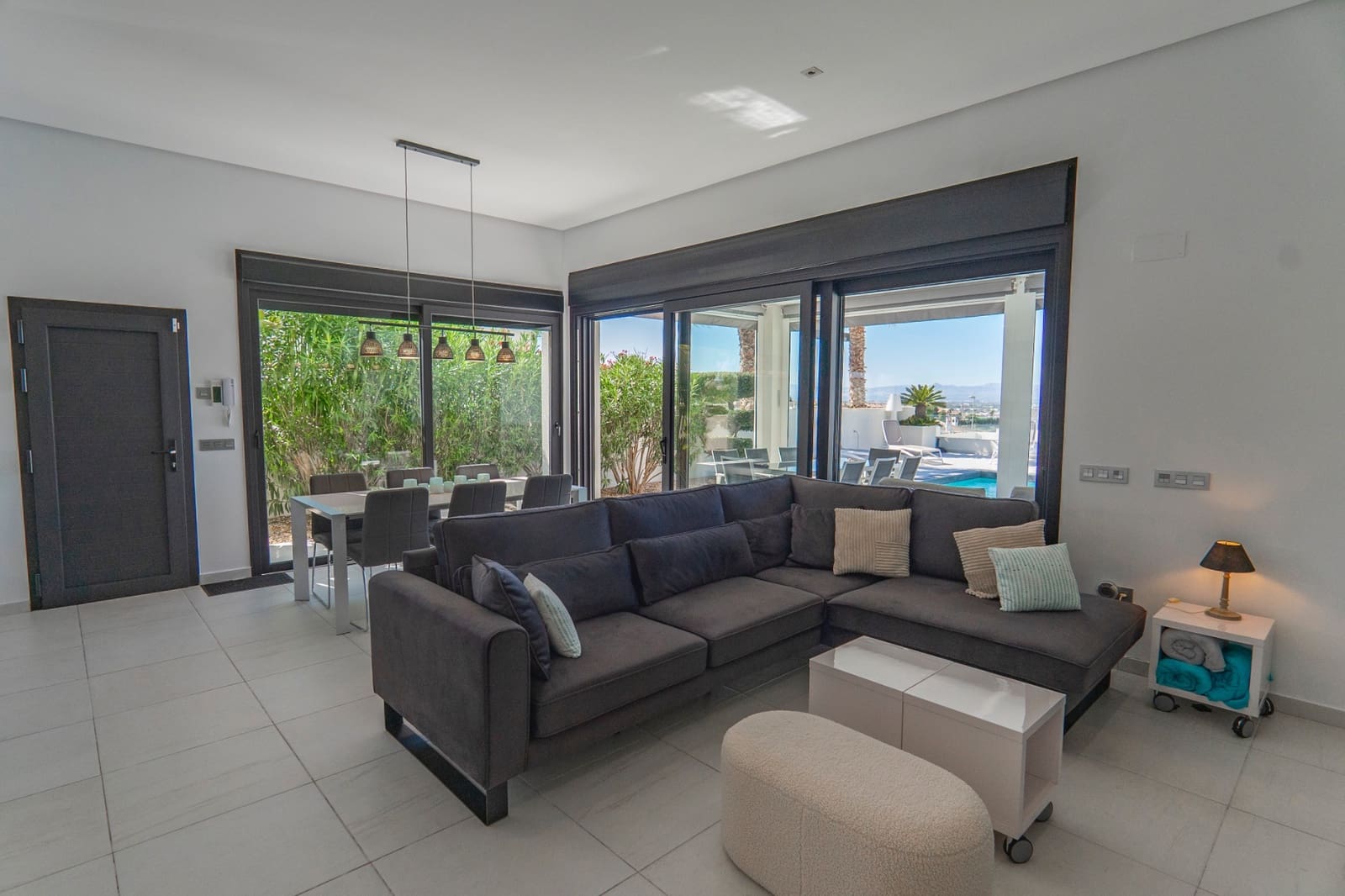 4 bedroom Villa for sale in Ciudad Quesada with pool - € 675,000 (Ref: 9227297)