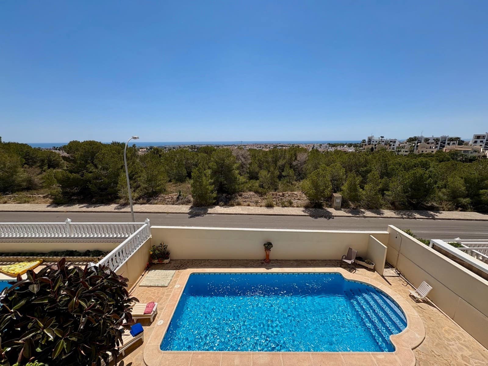 3 bedroom Villa for sale in Villamartin with pool - € 435,000 (Ref: 9231316)